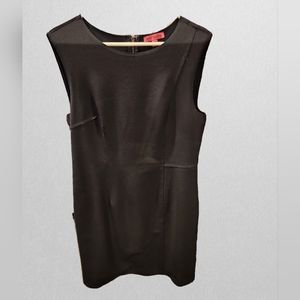 Betsey Johnson shift dress 🖤